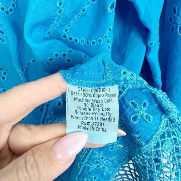 JOHNNY WAS | Bright Turquoise Blue Lasercut Embroidered Top Women’s Size Small - Picture 8 of 8